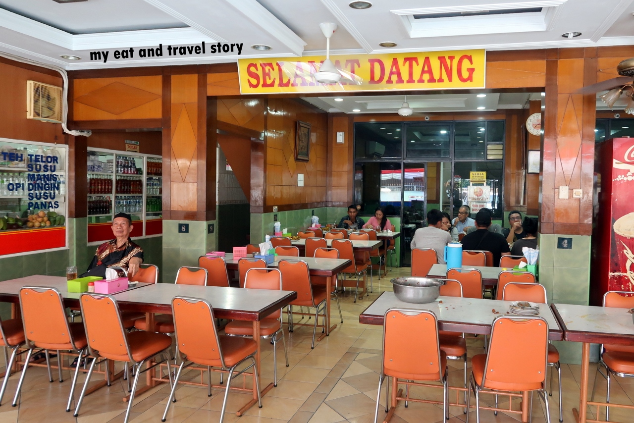 Bagindo Padang Restaurant: Flavorful Meals on Rinjani Street, Cilacap